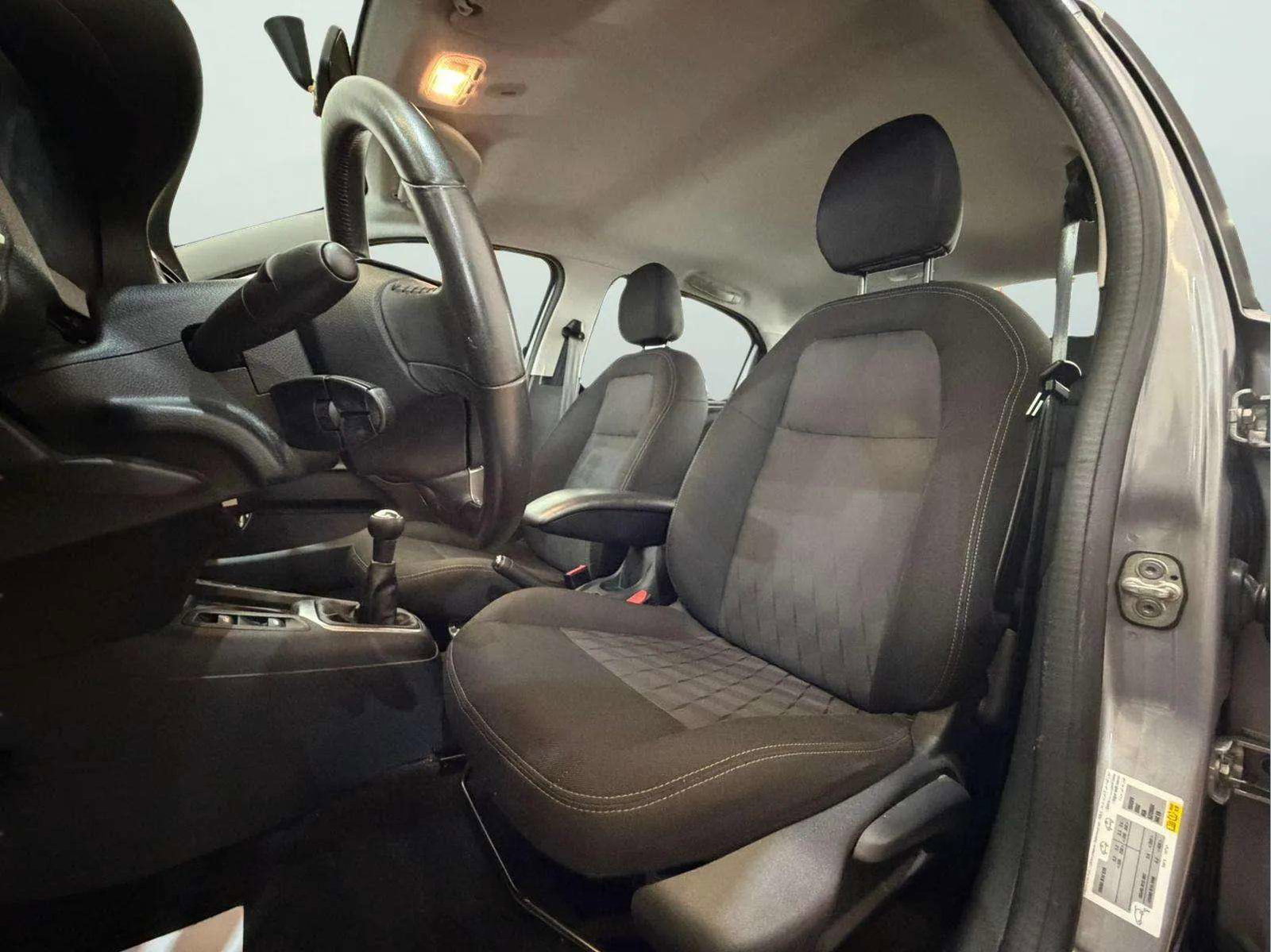 https://cdn-flexicar.caraffinity.it/public_appraisal_images_pro/images/stock/259256/QaGtagnVA4__WhatsApp Image 2026-05-15 at 10.45.21 (1).jpg